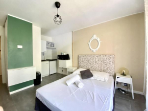 Гостиница Le Saint Eloi - Studio avec parking Toulouse centre  Тулуза